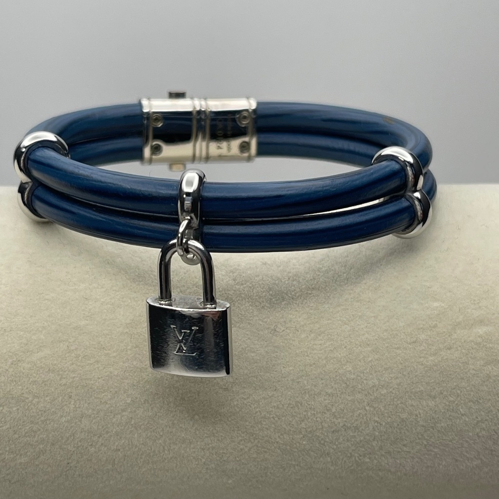 Louis Vuitton Navy Blue Epi Leather Keep It Twice Bracelet- Preowned - MSRP $495